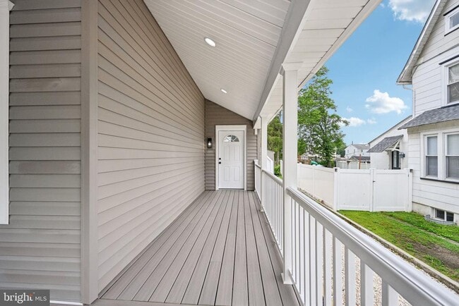 Photo - 3547 Finlaw Ave