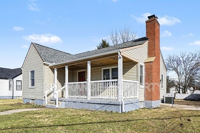 Photo - 2710 Hazel Ave