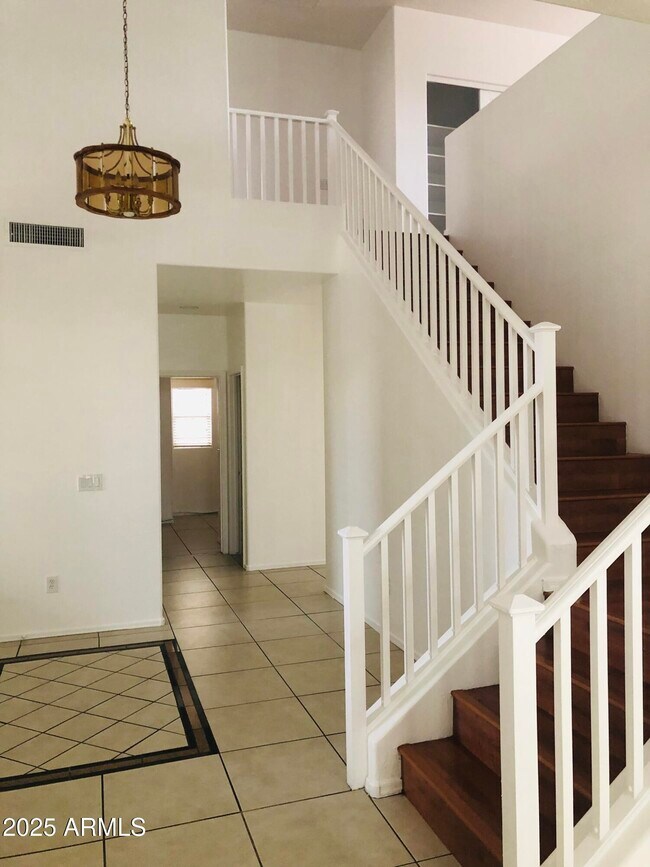 Photo - 9940 E Medina Ave