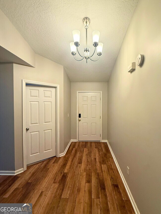 Photo - 122 Royal Acres Cir
