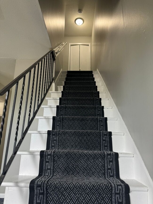 Photo - 1315 N Dowling Ave Unit #305