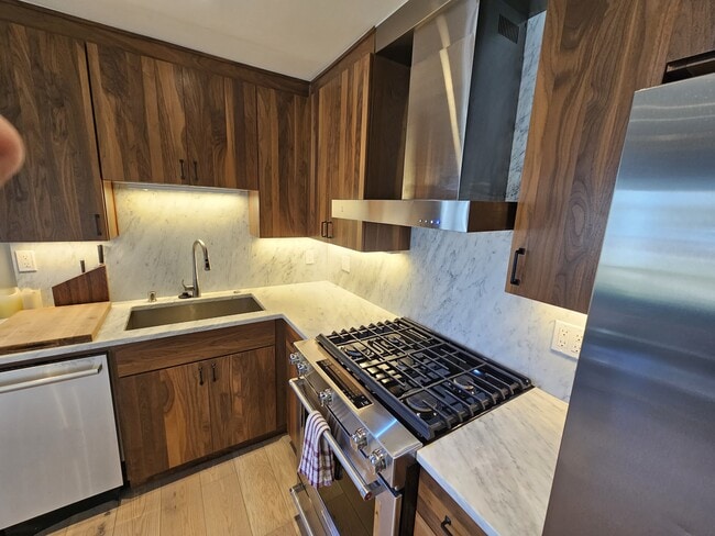 Kitchen - 477 Ala Wai Blvd Unit 80