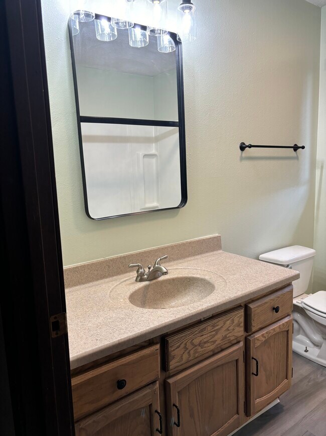 Baño - 233 Harnett St NW