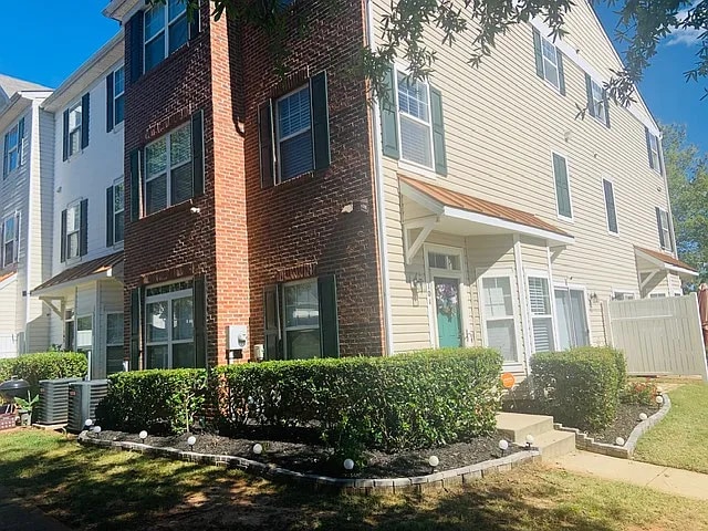 2201 Raven Rd