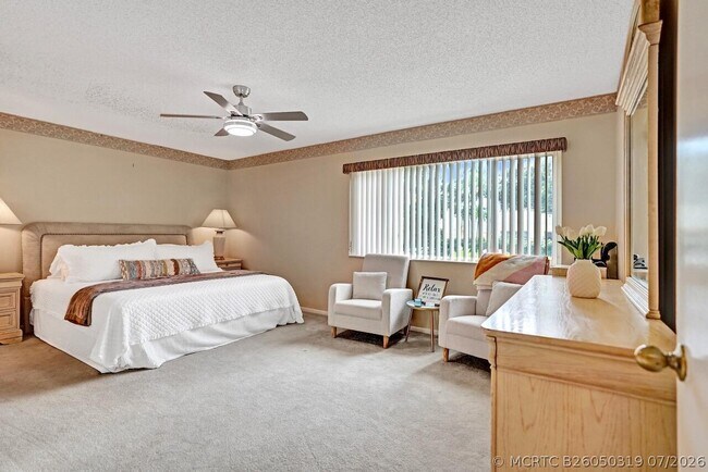 Photo - 107 Half Moon Cir Unit H1