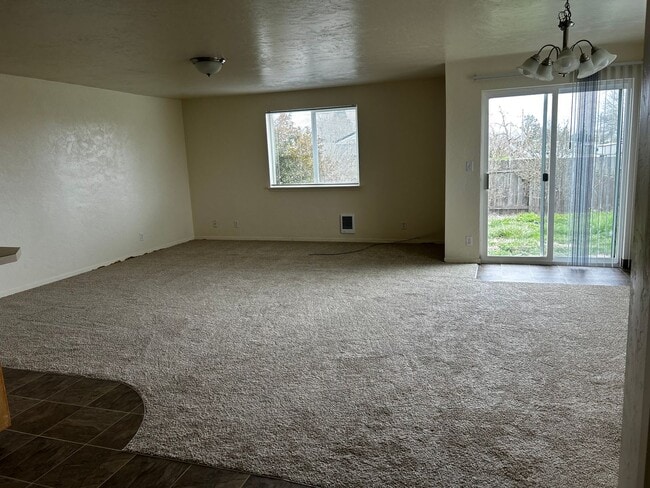 Photo - 858s9 Unit 858