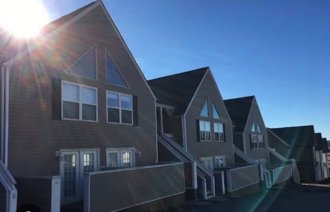 Photo - 109 College St Unit 7