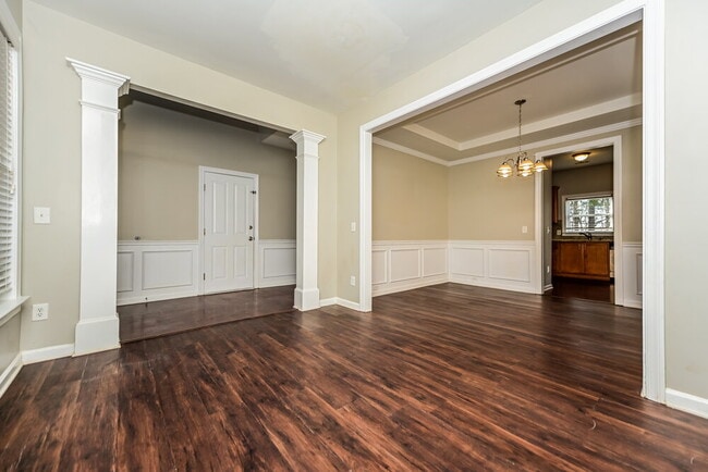 Photo - 2808 Harcourt Dr