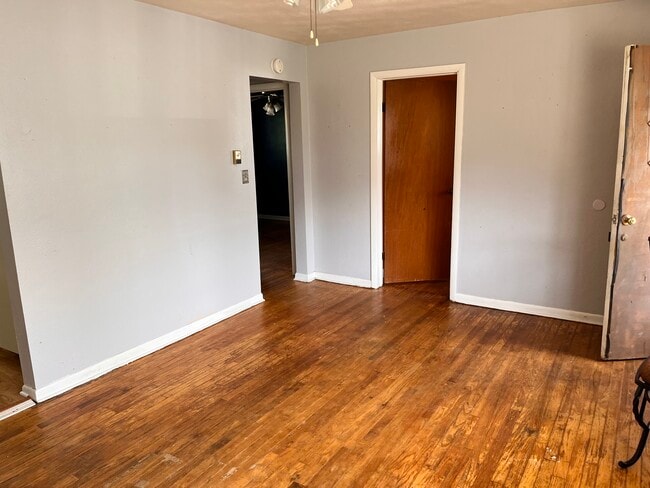 Photo - 41 N Market St