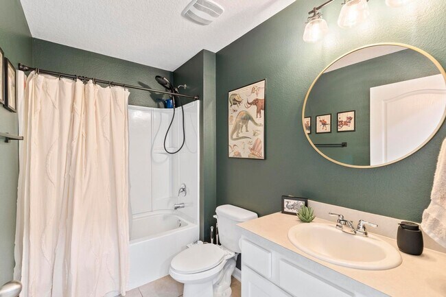 Photo - Sawmill Creek 4 bedroom!