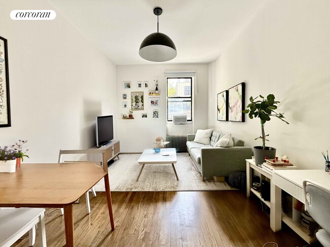 Photo - 16 W 95th St Apartamento