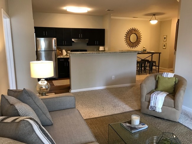 Photo - Heritage Lake Apartments