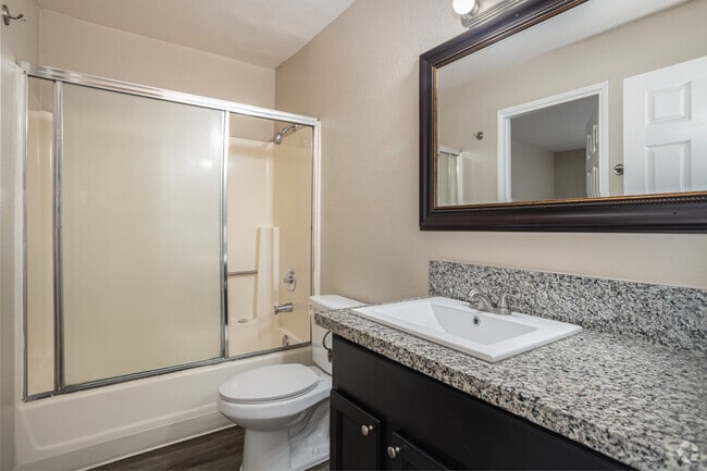 2HAB, 2BA - 850 ft² - College Grove Apartments