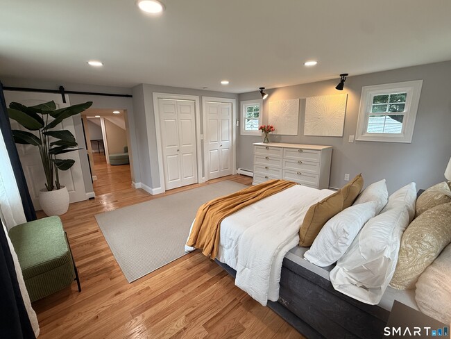 20 Hydelor Ave