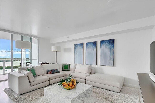 7928 East Dr Unit 1804