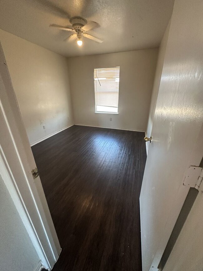 Photo - AVAILABLE NOW!!! ACCEPTING SECTION 8