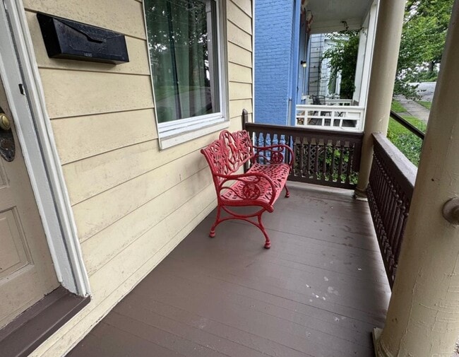Photo - 461 Warner St