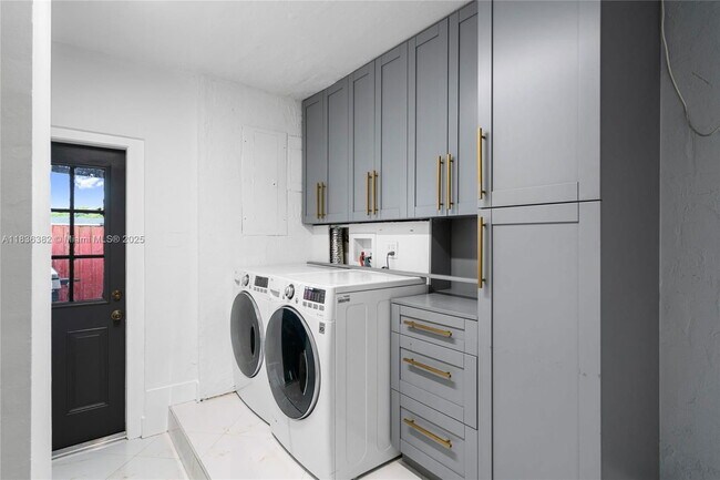 Photo - 13611 SW 77th Ln