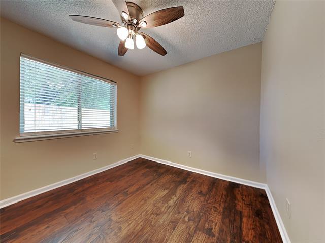 Photo - 3411 Old Oaks Dr