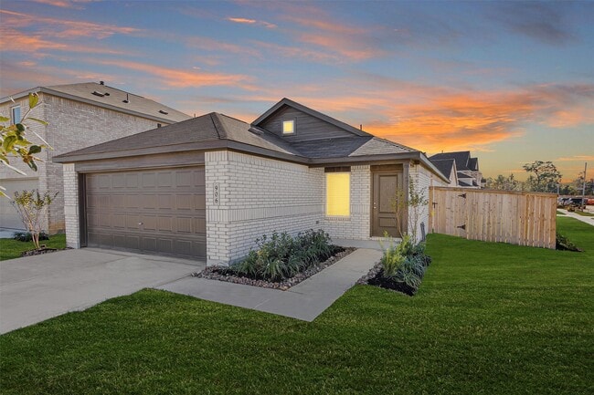 Building Photo - 906 Lago Laceno Ln