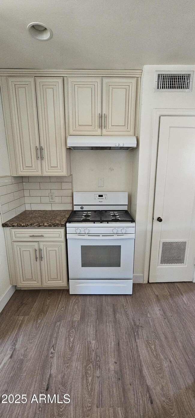 Photo - 340 E Virginia Cir