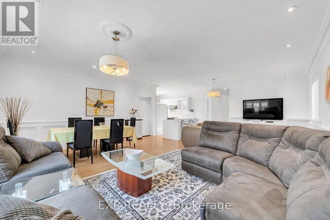 Photo - 2 MacKay Dr