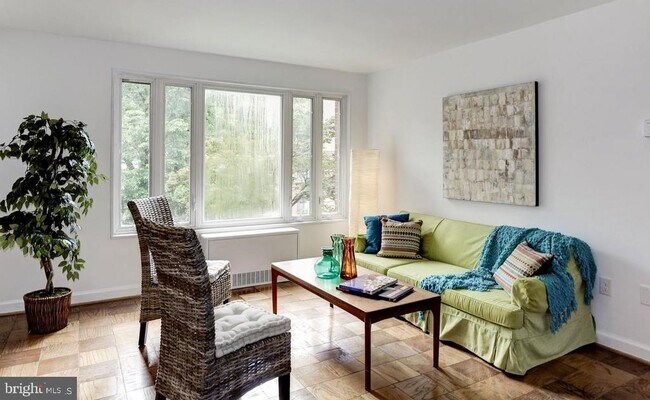 Photo - 2400 41st St NW Unit 203