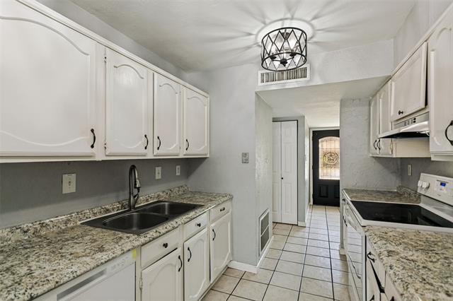 1105 Joshua Tree Dr