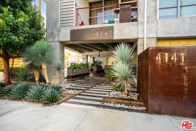 Building Photo - 4141 Glencoe Ave Unit 412
