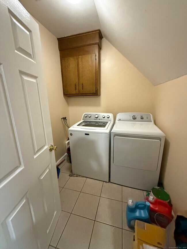 Photo - 194 Southmayd Rd Unit 2nd Floor