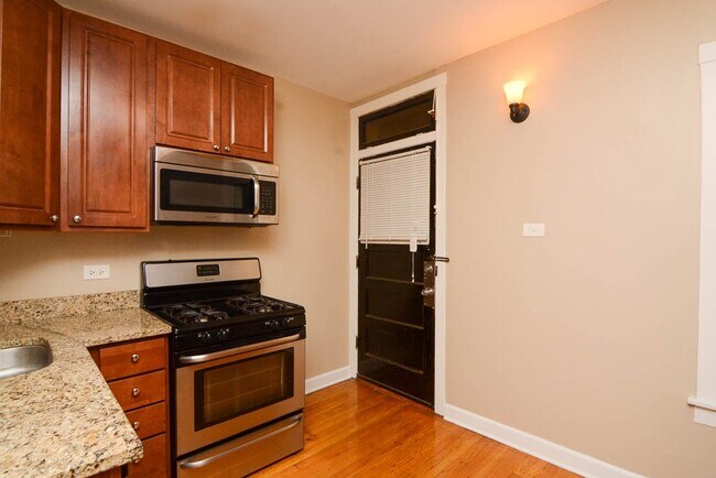Photo - 4902 W Ainslie St Unit J00P