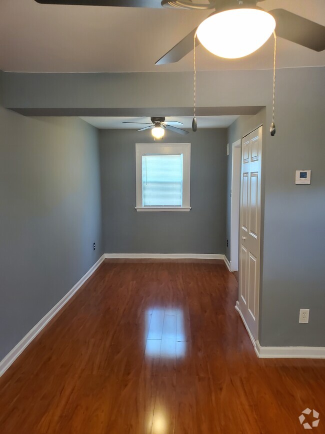 Building Photo - 2427 Iverson St Rental