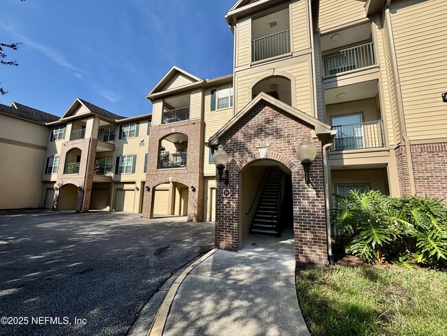 Building Photo - 7800 Point Meadows Dr Unit 436 Rental