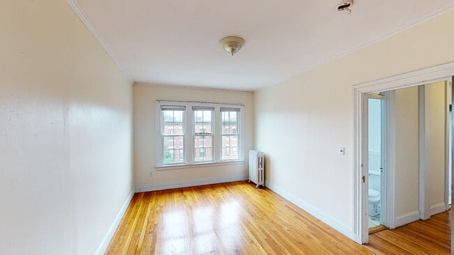 Photo - 15 Glenville Ave Unidad 21
