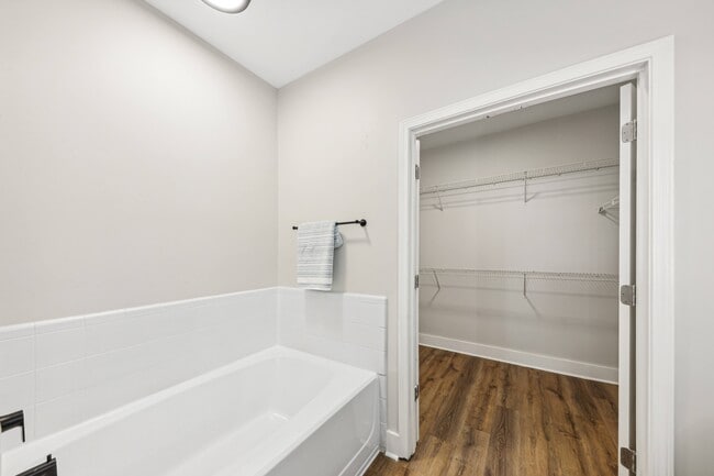 Photo - Drift Dunwoody