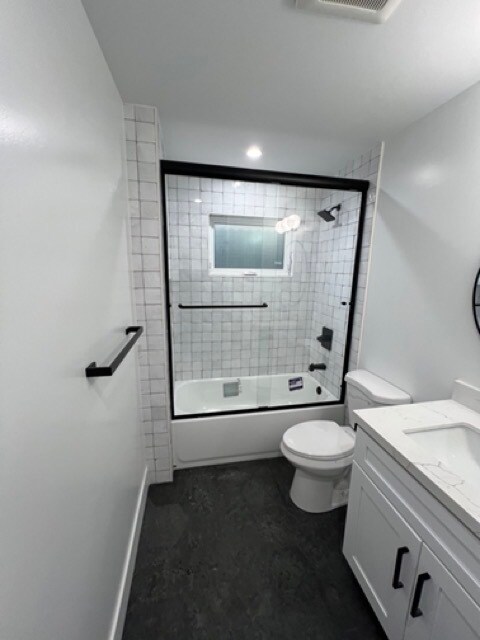 24332 1/2-24334 1/2 Chestnut St