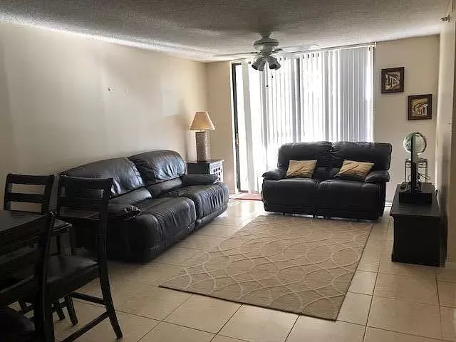 Photo - 2025 Lavers Cir Unidad D206