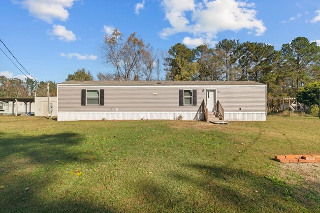 Building Photo - 2 Bedroom, 2 Bathroom Home