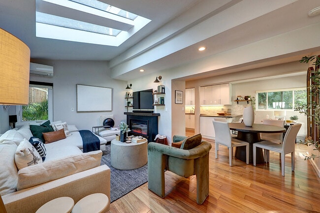 Photo - 8326 Ridpath Dr