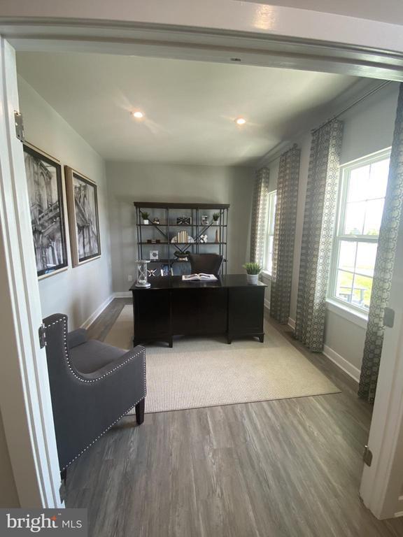 Photo - 712 Wallasey Dr