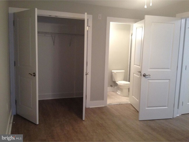 Photo - 502 Gerhard St Unit 8