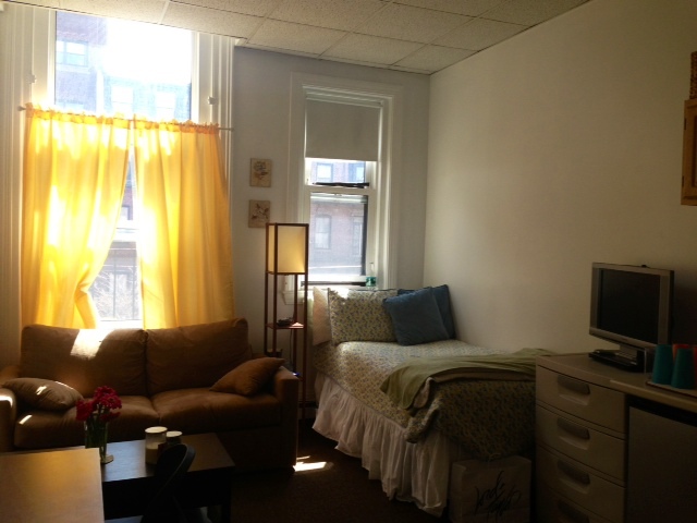 Building Photo - 407 Beacon St Rental