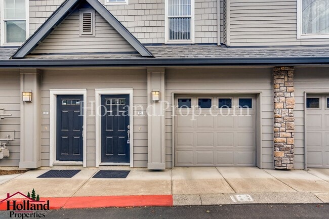 Photo - Wonderful 3 Story Condo in Hillsboro!