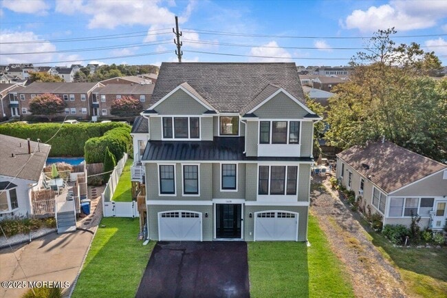 Photo - 1608 East St