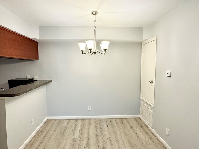 Photo - 700 Thicket Ln Unit 406