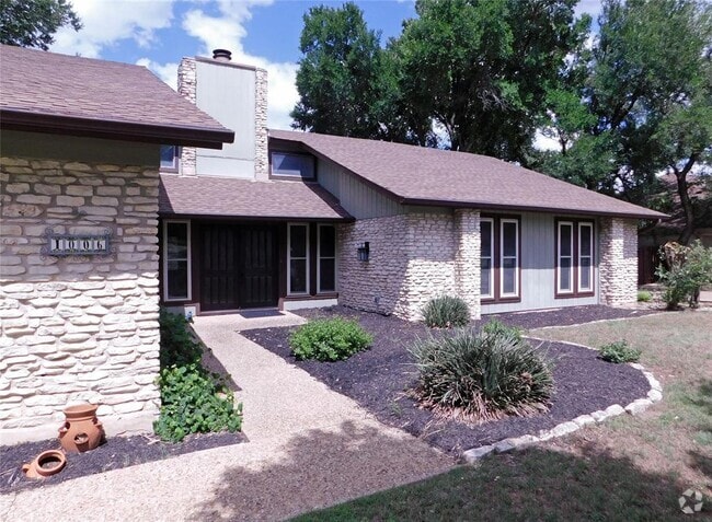 Building Photo - 1006 Porpoise St Rental