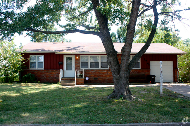 Building Photo - 6742 E 27th St Rental