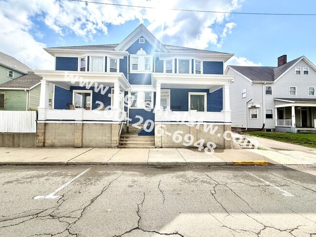 Building Photo - 1829 Broadway Unit 1831 Broadway #2