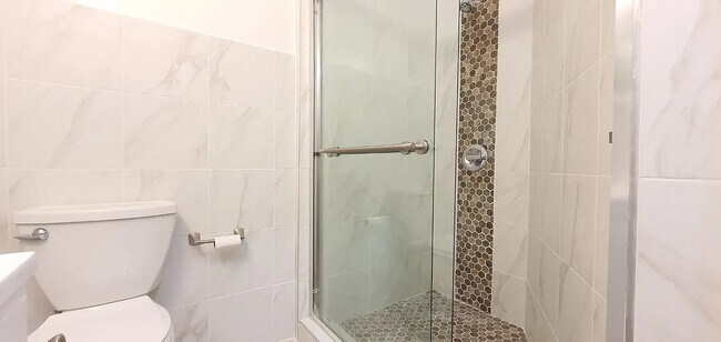 Photo - 316 McGuinness Blvd Unit 3R