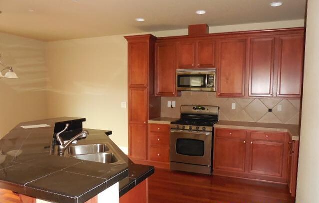 Kitchen - 11310 NW Kimble Ct